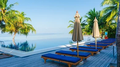 Travel & Hotels